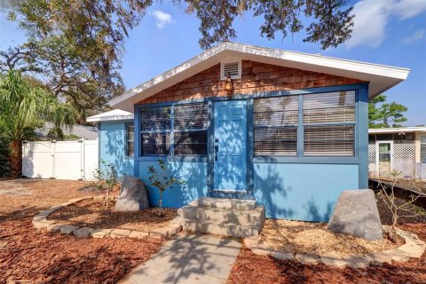 Casa en venta en Largo, Florida, 3 dormitorios, 112.6 m2 № 1683119 - foto 1