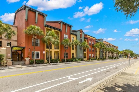 Condominio en alquiler en Tampa, Florida, 1 dormitorio, 72.56 m2 № 1907179 - foto 1