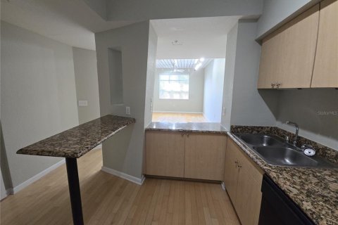 Condominio en alquiler en Tampa, Florida, 1 dormitorio, 72.56 m2 № 1907179 - foto 15