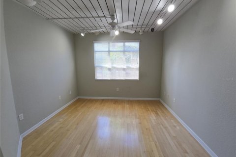 Condominio en alquiler en Tampa, Florida, 1 dormitorio, 72.56 m2 № 1907179 - foto 9