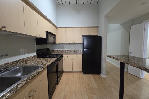Condominio en alquiler en Tampa, Florida, 1 dormitorio, 72.56 m2 № 1907179 - foto 14