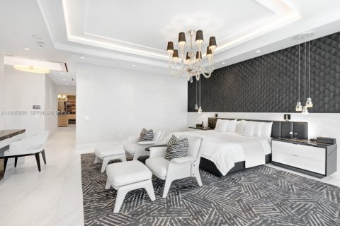 Купить кондоминиум в Санни-Айлс-Бич, Флорида 5 спален, 626.16м2, № 2053381 - фото 18