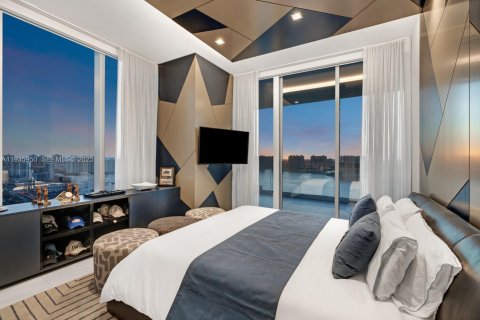 Купить кондоминиум в Санни-Айлс-Бич, Флорида 5 спален, 626.16м2, № 2053381 - фото 24