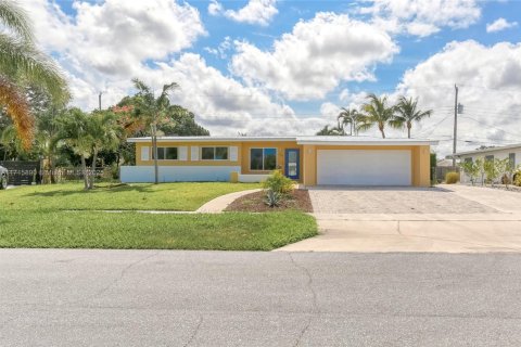 Casa en venta en North Palm Beach, Florida, 4 dormitorios, 146.6 m2 № 1467635 - foto 1