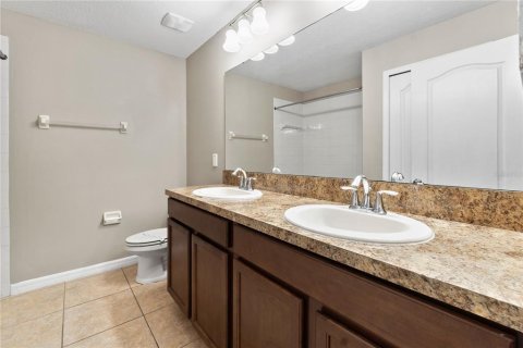 Townhouse in Orlando, Florida 4 bedrooms, 236.9 sq.m. № 1880544 - photo 23