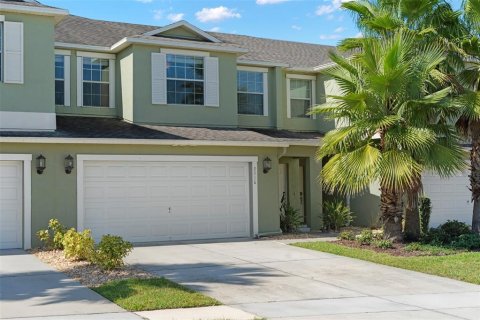 Townhouse in Orlando, Florida 4 bedrooms, 236.9 sq.m. № 1880544 - photo 1