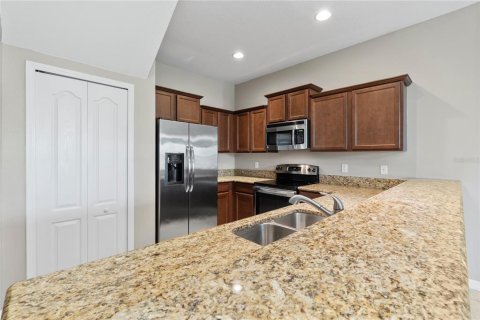 Townhouse in Orlando, Florida 4 bedrooms, 236.9 sq.m. № 1880544 - photo 9