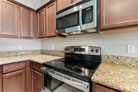 Townhouse in Orlando, Florida 4 bedrooms, 236.9 sq.m. № 1880544 - photo 8