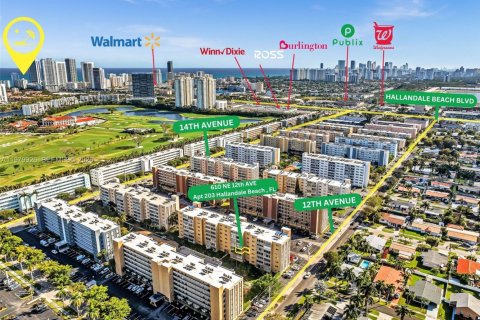 Condominio en venta en Hallandale Beach, Florida, 1 dormitorio, 78.69 m2 № 2046342 - foto 3