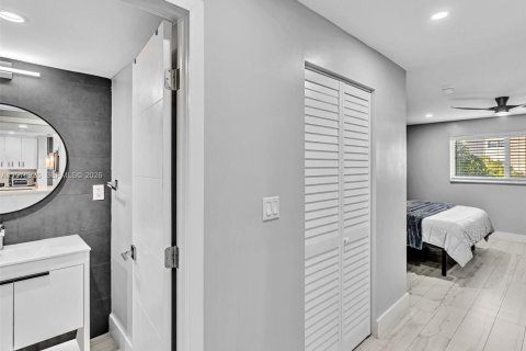 Condominio en venta en Hallandale Beach, Florida, 1 dormitorio, 78.69 m2 № 2046342 - foto 23