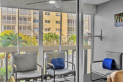 Condominio en venta en Hallandale Beach, Florida, 1 dormitorio, 78.69 m2 № 2046342 - foto 15