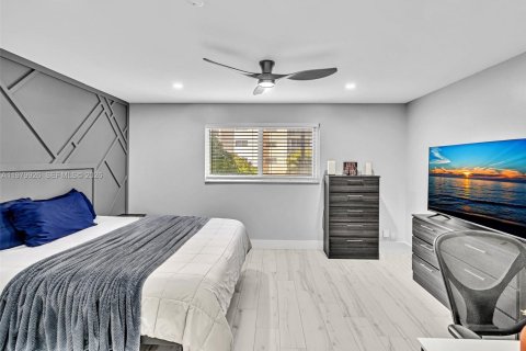 Condominio en venta en Hallandale Beach, Florida, 1 dormitorio, 78.69 m2 № 2046342 - foto 21