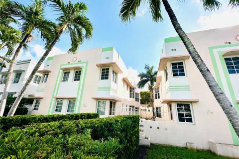 Снять в аренду кондоминиум в Майами-Бич, Флорида 1 спальня, 47.38м2, № 1991947 - фото 2