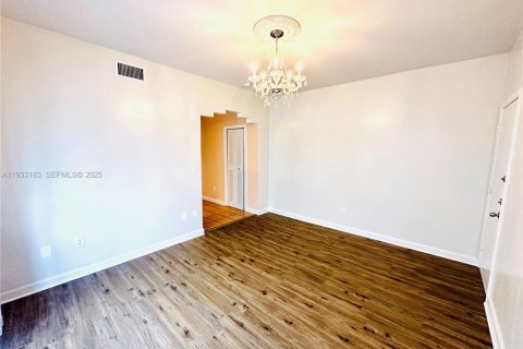 Снять в аренду кондоминиум в Майами-Бич, Флорида 1 спальня, 47.38м2, № 1991947 - фото 6