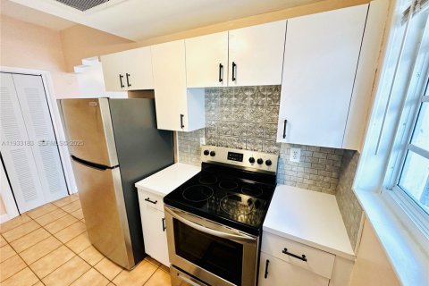 Снять в аренду кондоминиум в Майами-Бич, Флорида 1 спальня, 47.38м2, № 1991947 - фото 16