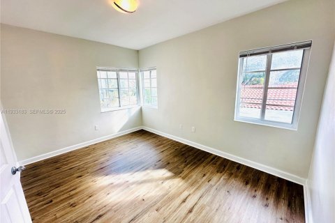 Снять в аренду кондоминиум в Майами-Бич, Флорида 1 спальня, 47.38м2, № 1991947 - фото 21