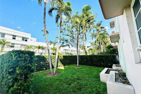 Снять в аренду кондоминиум в Майами-Бич, Флорида 1 спальня, 47.38м2, № 1991947 - фото 25
