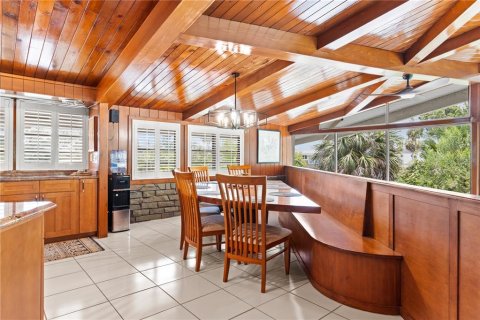 House in Crystal River, Florida 3 bedrooms, 385.92 sq.m. № 2341885 - photo 20