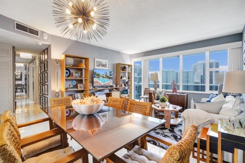 Condominio en venta en Fort Lauderdale, Florida, 2 dormitorios, 104.05 m2 № 2084890 - foto 13