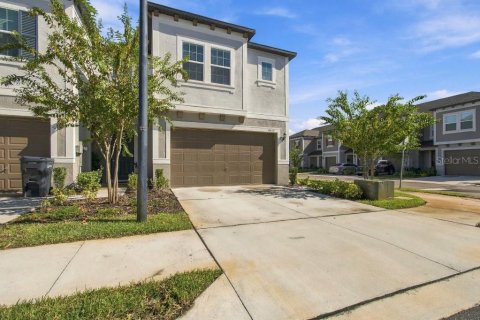 Touwnhouse à vendre à Tampa, Floride: 3 chambres, 171.31 m2 № 2390899 - photo 3