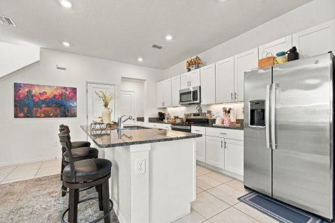 Touwnhouse à vendre à Tampa, Floride: 3 chambres, 171.31 m2 № 2390899 - photo 5