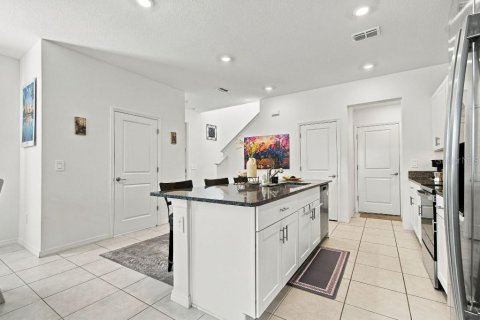 Touwnhouse à vendre à Tampa, Floride: 3 chambres, 171.31 m2 № 2390899 - photo 6
