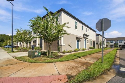 Touwnhouse à vendre à Tampa, Floride: 3 chambres, 171.31 m2 № 2390899 - photo 2