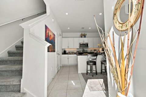 Touwnhouse à vendre à Tampa, Floride: 3 chambres, 171.31 m2 № 2390899 - photo 4