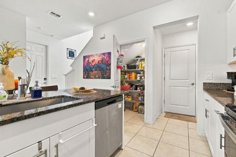 Touwnhouse à vendre à Tampa, Floride: 3 chambres, 171.31 m2 № 2390899 - photo 8