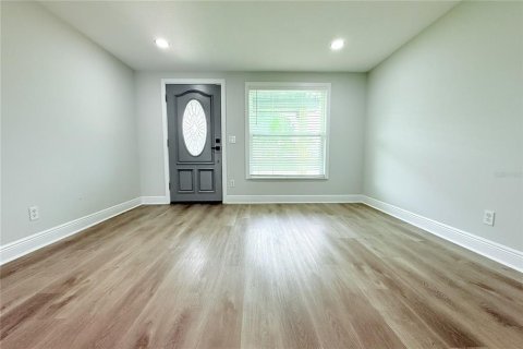 House in Tampa, Florida 3 bedrooms, 126.9 sq.m. № 1798378 - photo 10
