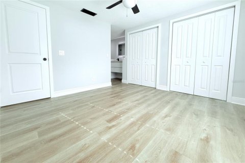 House in Tampa, Florida 3 bedrooms, 126.9 sq.m. № 1798378 - photo 29