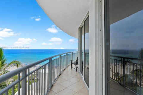 Copropriété à vendre à Sunny Isles Beach, Floride: 3 chambres, 172.8 m2 № 1940264 - photo 28