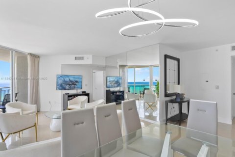 Copropriété à vendre à Sunny Isles Beach, Floride: 3 chambres, 172.8 m2 № 1940264 - photo 4