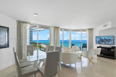 Copropriété à vendre à Sunny Isles Beach, Floride: 3 chambres, 172.8 m2 № 1940264 - photo 1