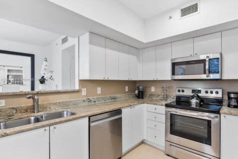 Copropriété à vendre à Sunny Isles Beach, Floride: 3 chambres, 172.8 m2 № 1940264 - photo 13