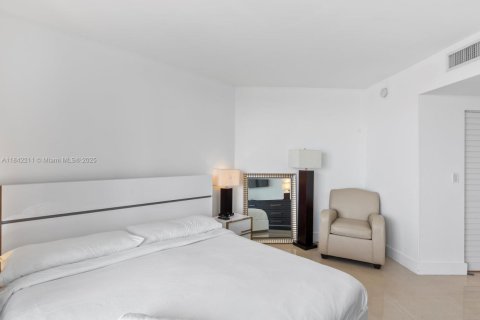Copropriété à vendre à Sunny Isles Beach, Floride: 3 chambres, 172.8 m2 № 1940264 - photo 25