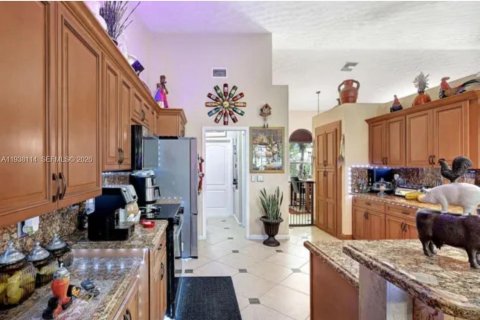 Casa en venta en Port St. Lucie, Florida, 3 dormitorios, 185.06 m2 № 1999527 - foto 11