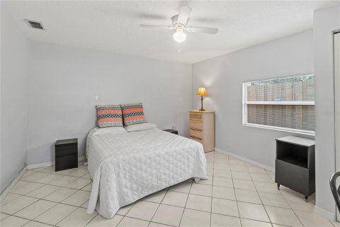 Villa ou maison à vendre à Tampa, Floride: 4 chambres, 275.18 m2 № 1913541 - photo 12