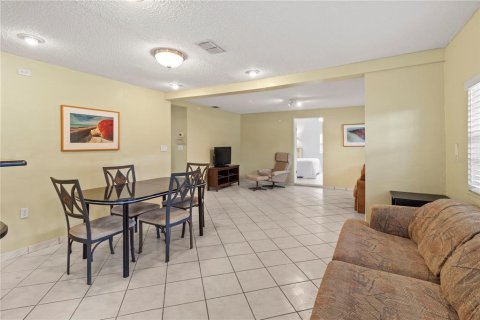 Villa ou maison à vendre à Tampa, Floride: 4 chambres, 275.18 m2 № 1913541 - photo 20