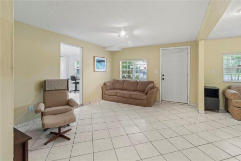 Villa ou maison à vendre à Tampa, Floride: 4 chambres, 275.18 m2 № 1913541 - photo 18