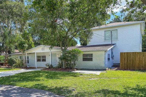 Villa ou maison à vendre à Tampa, Floride: 4 chambres, 275.18 m2 № 1913541 - photo 4