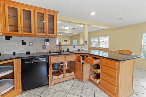 Villa ou maison à vendre à Tampa, Floride: 4 chambres, 275.18 m2 № 1913541 - photo 25