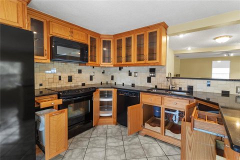 Villa ou maison à vendre à Tampa, Floride: 4 chambres, 275.18 m2 № 1913541 - photo 24
