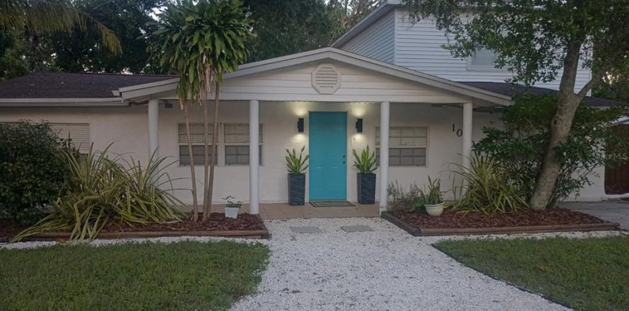 Villa ou maison à Tampa, Floride 4 chambres, 275.18 m2 № 1913541