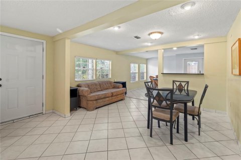 Villa ou maison à vendre à Tampa, Floride: 4 chambres, 275.18 m2 № 1913541 - photo 19