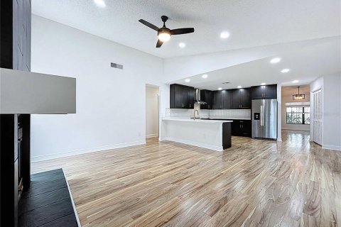 Casa en venta en Valrico, Florida, 4 dormitorios, 199.83 m2 № 1898544 - foto 21