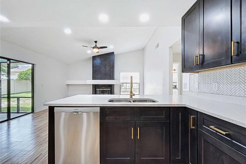 Casa en venta en Valrico, Florida, 4 dormitorios, 199.83 m2 № 1898544 - foto 17