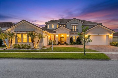 House in BELLALAGO in Kissimmee, Florida 5 bedrooms, 504.27 sq.m. № 2218371