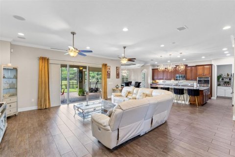 Villa ou maison à vendre à Kissimmee, Floride: 5 chambres, 504.27 m2 № 2218371 - photo 13