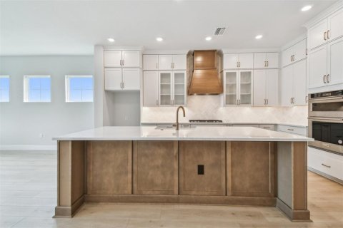 House in Sarasota, Florida 4 bedrooms, 301.84 sq.m. № 1784823 - photo 11
